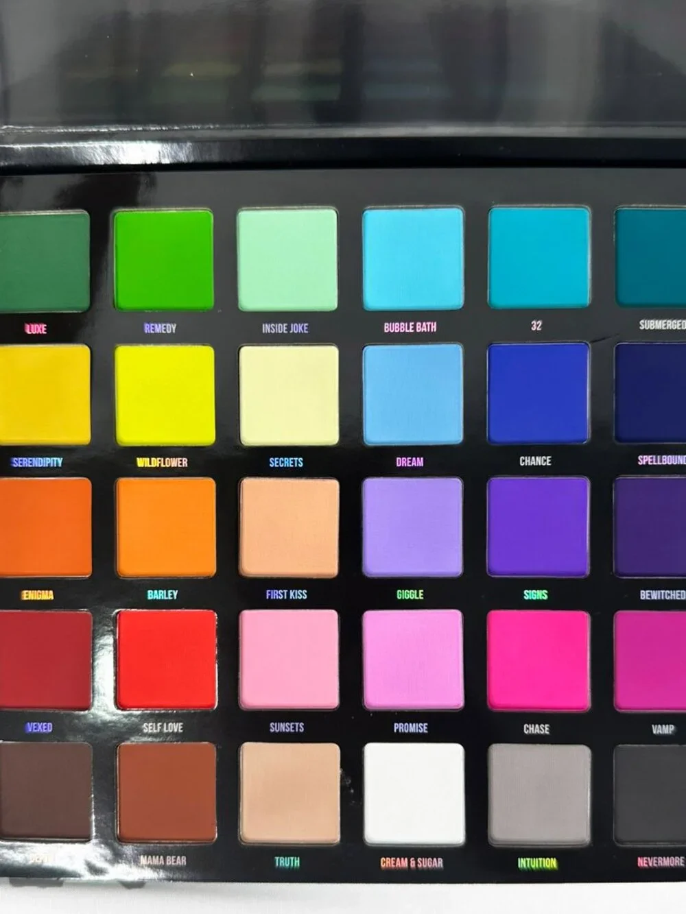 Blend Bunny Blends Eyeshadow Palette 30 Matte Rainbow BNIB DISCONTINUED RARE